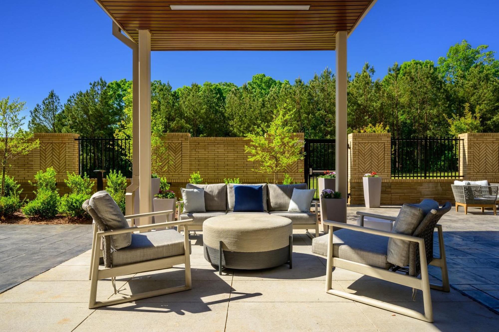 Courtyard By Marriott Raleigh Cary Crossroads Hotel Luaran gambar