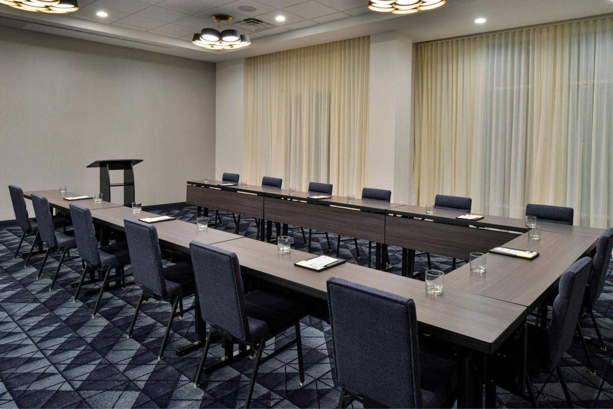 Courtyard By Marriott Raleigh Cary Crossroads Hotel Luaran gambar